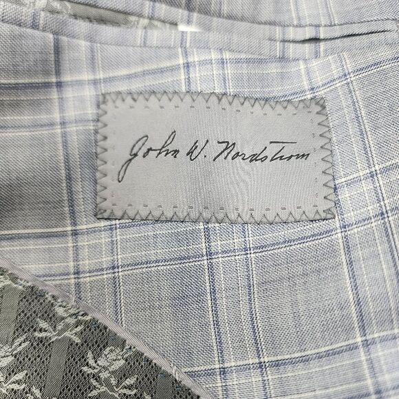 John W Nordstrom Grey Wool/Silk Windowpane Plaid Sports Coat, Mens 44L - Picture 7 of 12